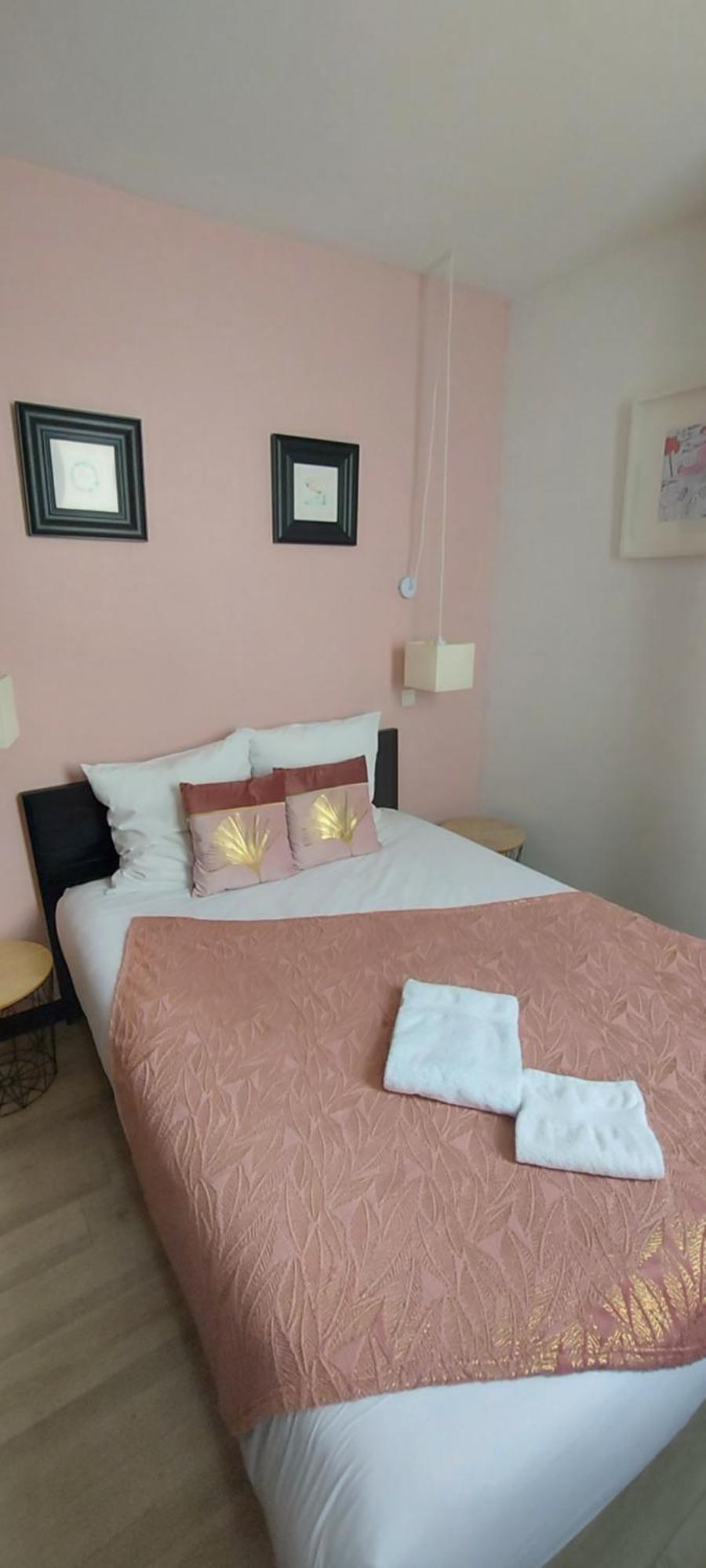 Hotel La Croisette & Restaurant Bistrot Gantier En Centre Ville Royan Exteriör bild